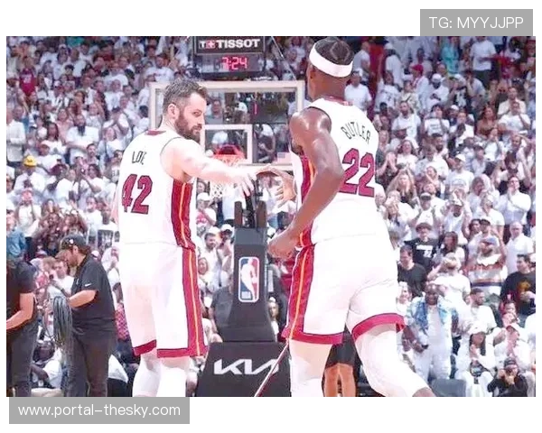 巴特勒率热火主场坚守，阿德巴约内线策应稳局势